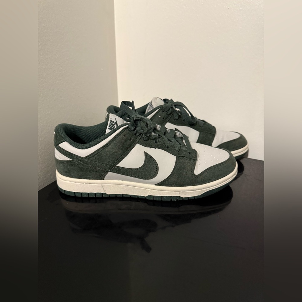Women’s Nike dunk low